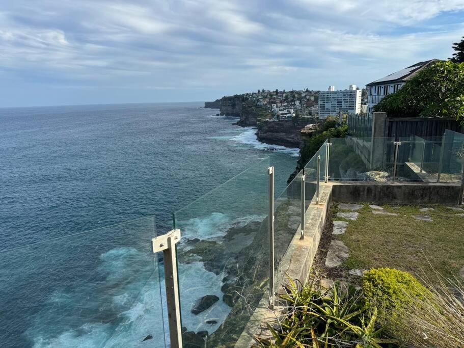 Oceanfront Dreamscape In Vaucluse Sydney! Holiday home
