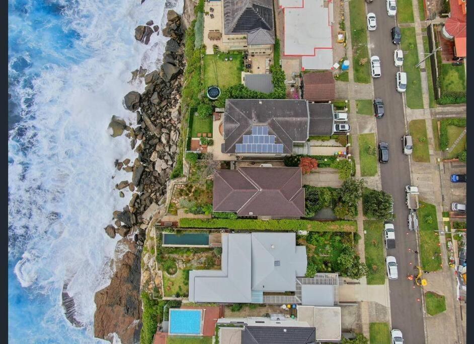 Oceanfront Dreamscape In Vaucluse Sydney! Holiday home Sydney